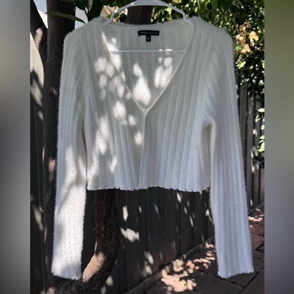 Kendall & Kylie White Fuzzy Cropped Cardigan Sweater – Size S - Picture 1 of 6